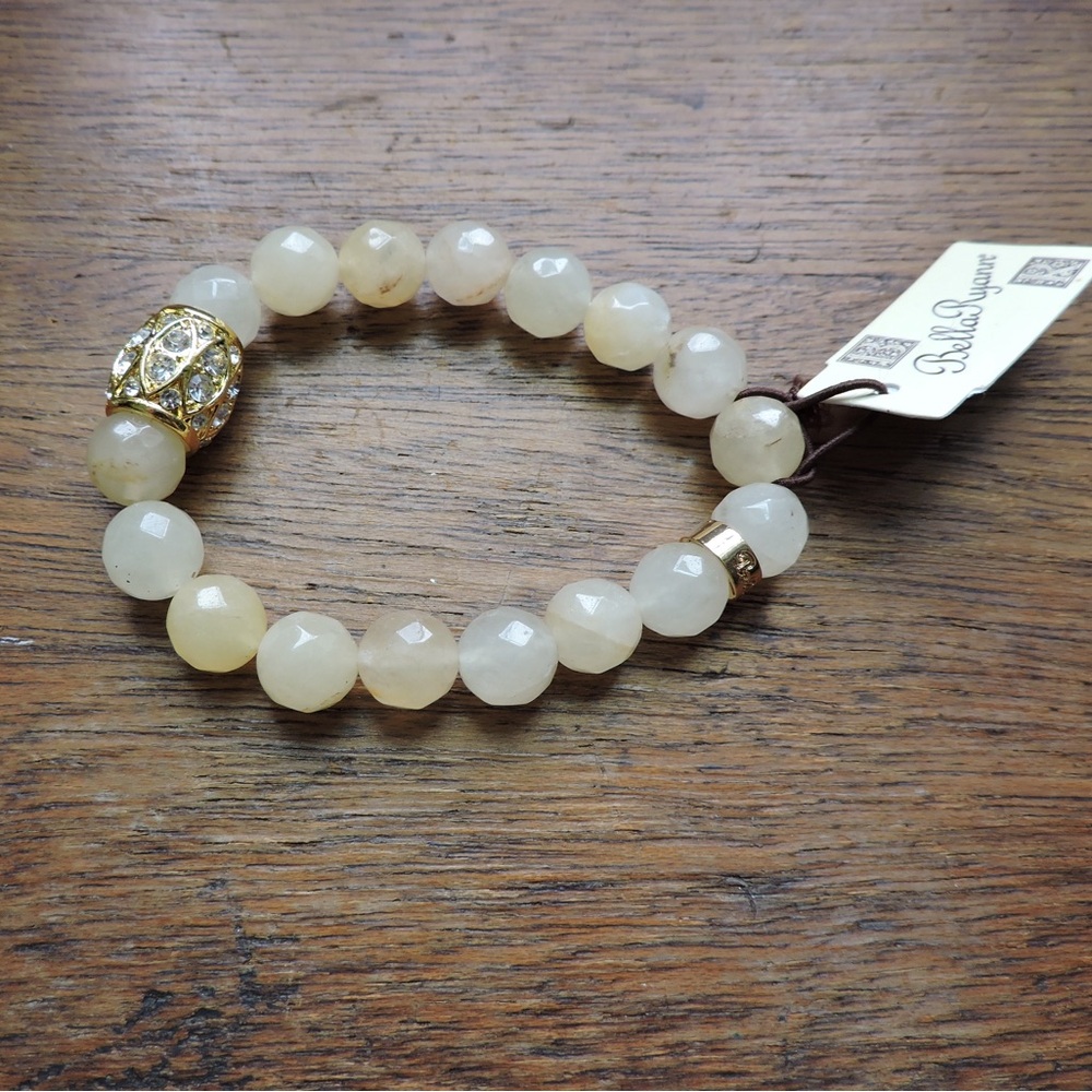 NWT Bella Ryann beaded bracelet